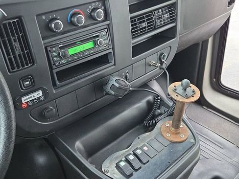 Used 2013 Chevrolet Express 3500 w/ Shuttle Bus Package RWD image 19