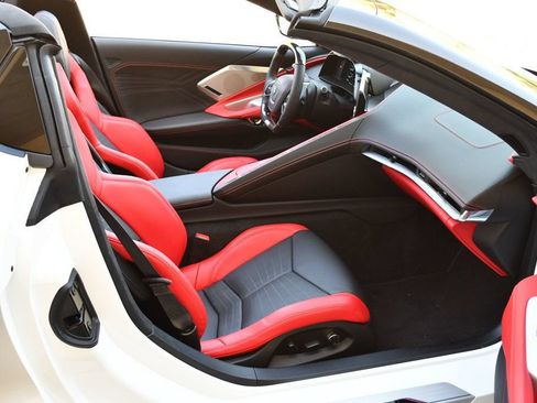 Used 2024 Chevrolet Corvette E-Ray Convertible w/ 3LZ AWD/4WD image 68
