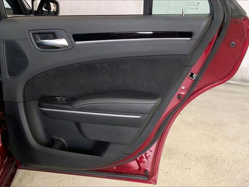 Used 2023 Chrysler 300 C image 23