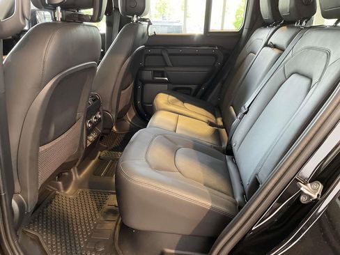 Used 2023 Land Rover Defender 110 V8 AWD/4WD image 17