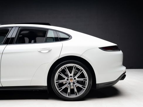 Used 2023 Porsche Panamera 4 AWD/4WD image 20