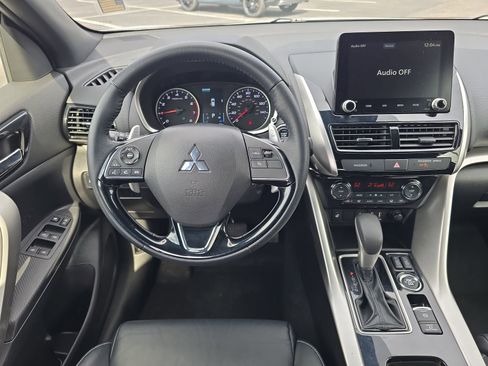 Used 2022 Mitsubishi Eclipse Cross SE image 9