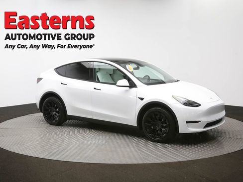 Used 2023 Tesla Model Y Long Range image 45