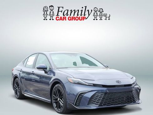 New 2026 Toyota Camry SE FWD image 2