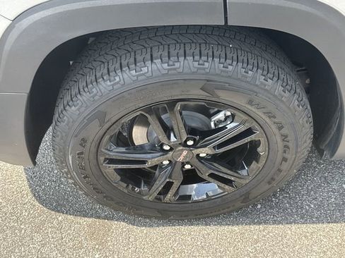 Used 2023 GMC Terrain AT4 w/ Infotainment Package II AWD/4WD image 17
