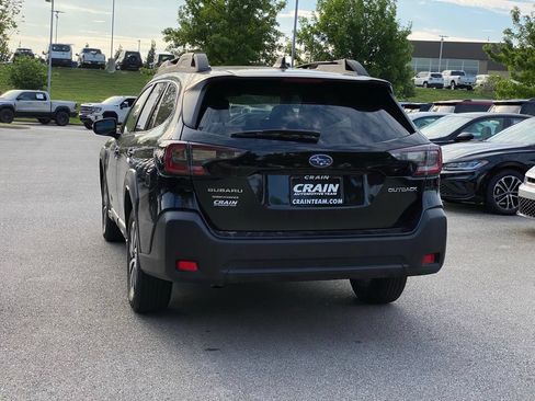 Used 2025 Subaru Outback Premium AWD/4WD image 5