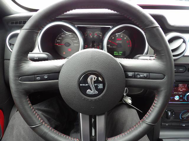 Used 2009 Ford Mustang Shelby GT500 RWD image 14