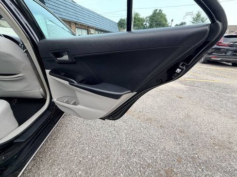Used 2012 Toyota Camry LE FWD image 49