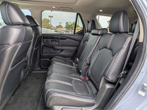 Used 2025 Honda Pilot Touring image 20