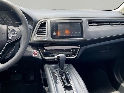 Used 2019 Honda HR-V EX image 6