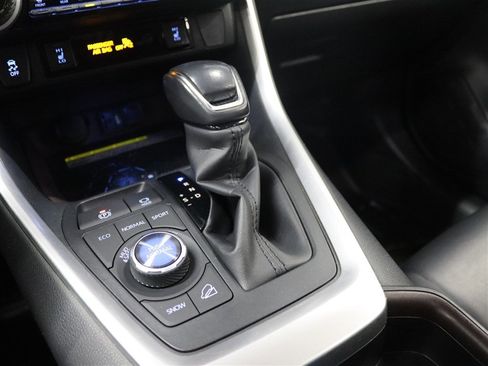 Used 2019 Toyota RAV4 Limited AWD/4WD image 35