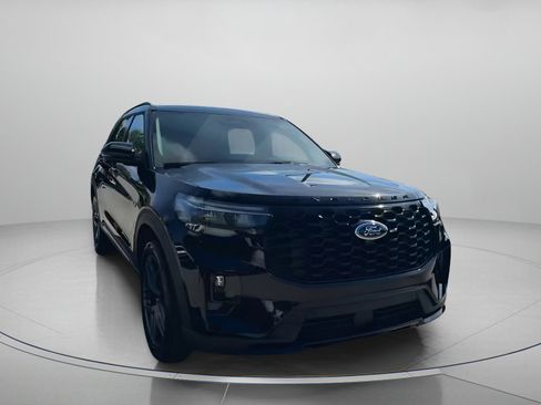 New 2026 Ford Explorer ST-Line w/ ST-Line Street Pack image 4