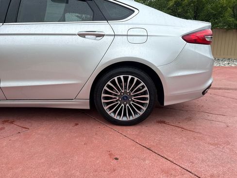 Used 2017 Ford Fusion SE FWD image 38