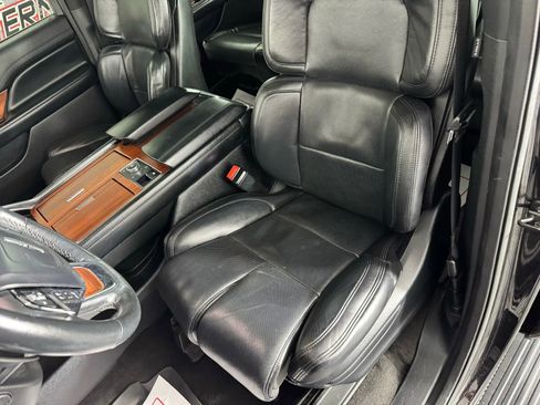 Used 2020 Lincoln Navigator L Reserve w/ Equipment Group 208A Reserve image 37