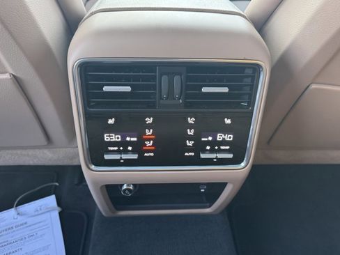 Used 2023 Porsche Cayenne image 16