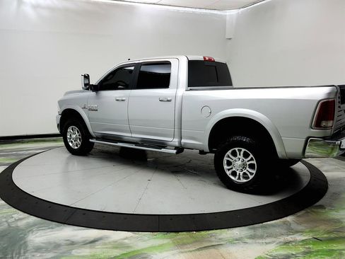 Used 2018 RAM 2500 Laramie AWD/4WD image 7