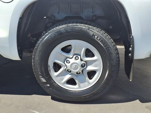 Certified 2017 Toyota Tundra SR5 w/ SR5 Upgrade Package RWD image 4