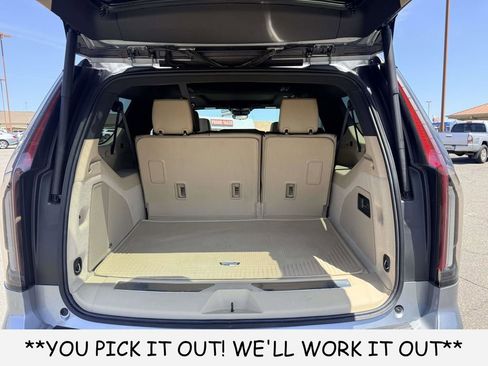 Used 2024 Cadillac Escalade ESV Premium Luxury RWD image 10