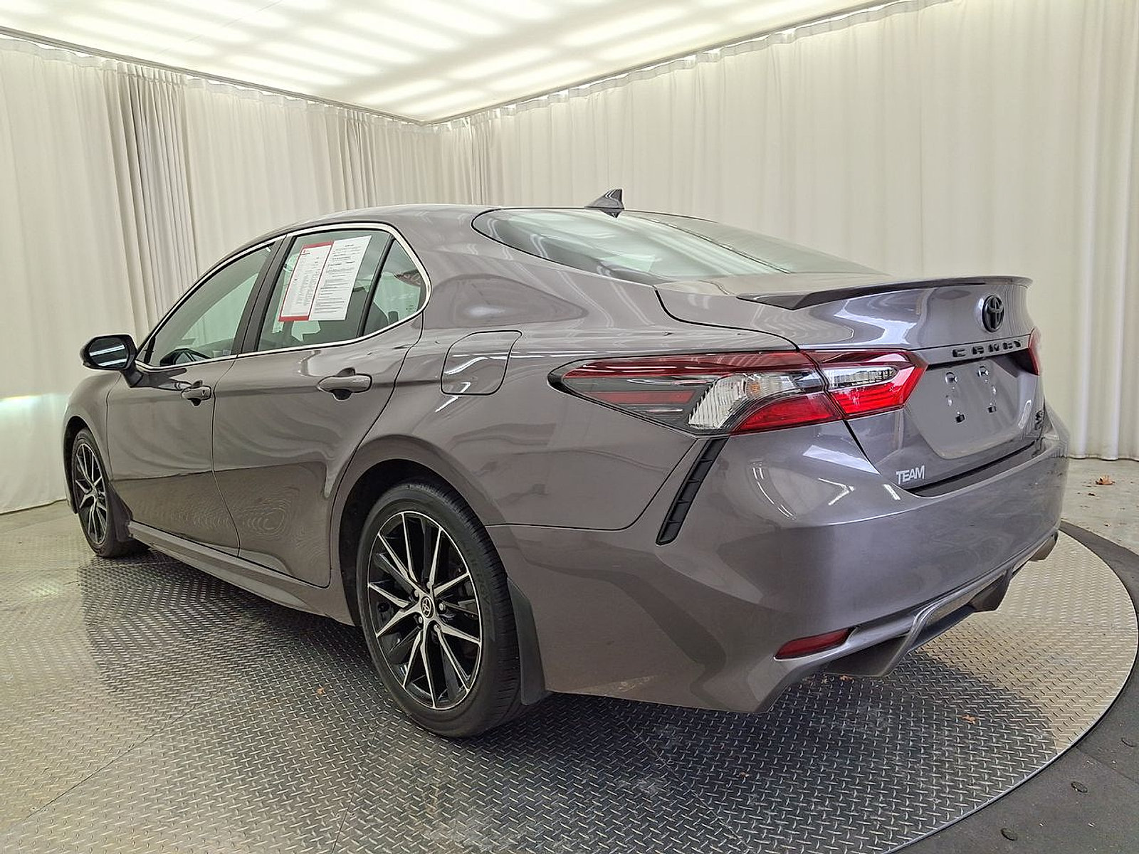 Certified 2022 Toyota Camry SE w/ Cold Weather Package AWD/4WD image 26