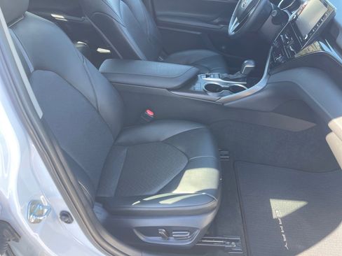 Used 2023 Toyota Camry XLE image 19