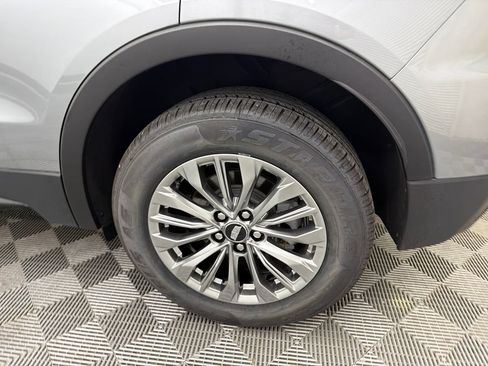 Used 2024 Cadillac XT4 Premium Luxury AWD/4WD image 22