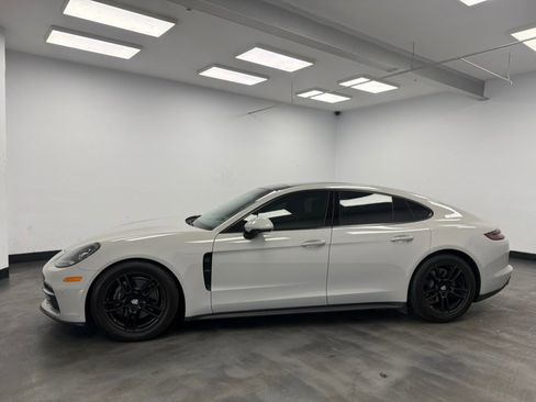 Used 2018 Porsche Panamera 4 w/ Premium Package Plus AWD/4WD image 4