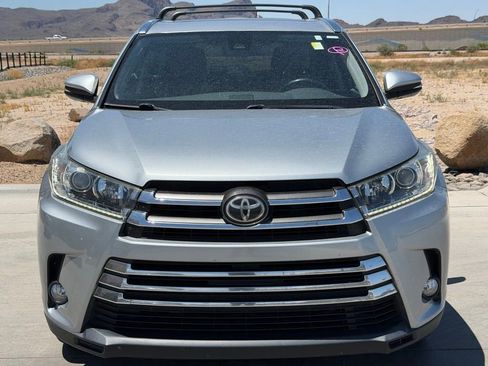 Used 2017 Toyota Highlander Limited w/ Carpet Mat Package FWD image 3
