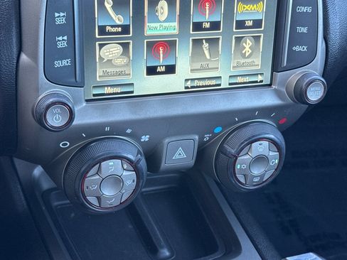 Used 2015 Chevrolet Camaro LT RWD image 18