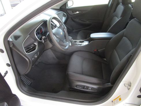 Used 2024 Chevrolet Malibu LT FWD image 21