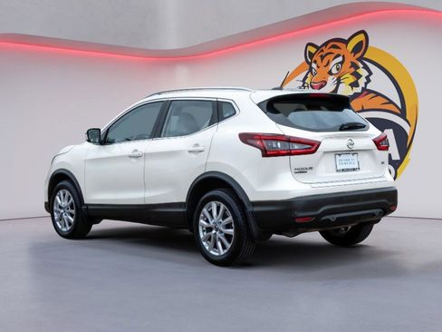 Used 2020 Nissan Rogue Sport SV image 7