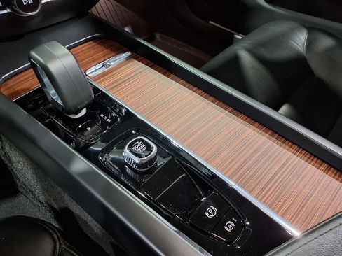 Used 2023 Volvo S60 B5 Plus w/ Climate Package image 19