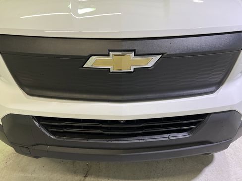 Certified 2025 Chevrolet Silverado EV W/T image 7