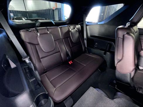 Used 2025 Ford Explorer Platinum w/ LUX Leather Package AWD/4WD image 39