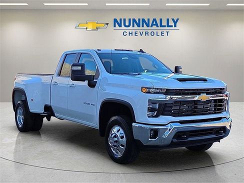 New 2026 Chevrolet Silverado 3500 LT image 7
