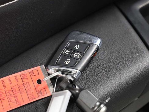 Used 2021 Volkswagen Atlas SEL Premium image 40