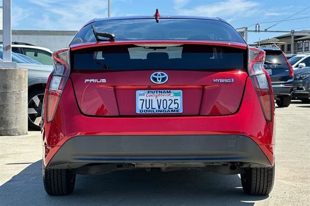 Used 2016 Toyota Prius Two FWD image 4