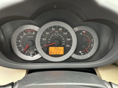 Used 2011 Toyota RAV4 2WD image 15