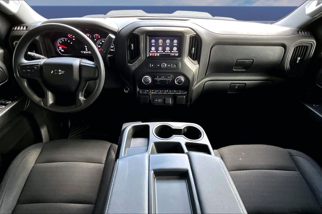 Used 2025 Chevrolet Silverado 1500 Custom Trail Boss w/ Dark Appearance Package AWD/4WD image 6