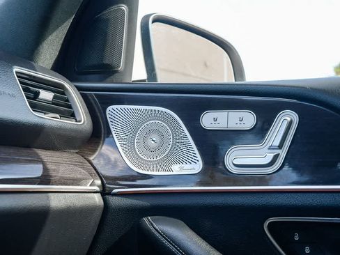 Used 2020 Mercedes-Benz GLE 350 4MATIC w/ Premium Package image 22