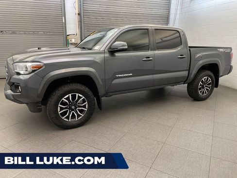 Used 2022 Toyota Tacoma TRD Sport w/ Technology Package AWD/4WD image 1