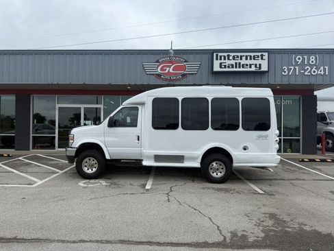 Used 2013 Ford E-350 and Econoline 350 Super Duty Wagon w/ Shuttle Bus Prep Pkg image 11