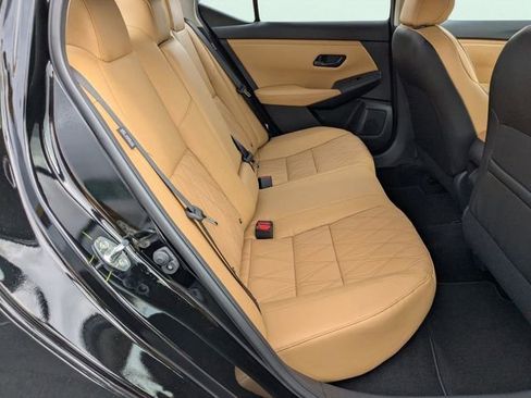 New 2025 Nissan Sentra SV w/ SV Premium Package FWD image 31