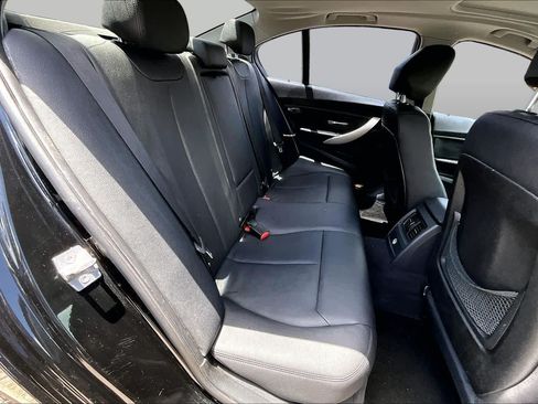 Used 2013 BMW 320i Sedan RWD image 20