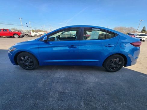 Used 2017 Hyundai Elantra SE FWD image 6