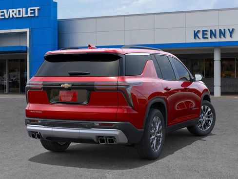 New 2026 Chevrolet Traverse LT image 4