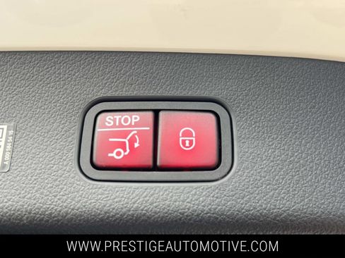 Used 2024 Mercedes-Benz GLC 43 AMG 4MATIC image 14