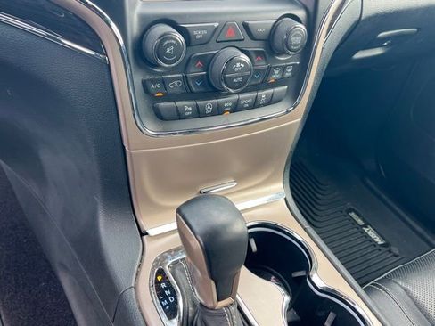 Used 2017 Jeep Grand Cherokee Overland image 20