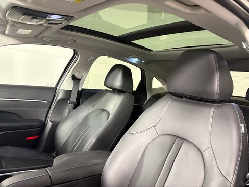 Used 2025 Hyundai Sonata Limited image 64