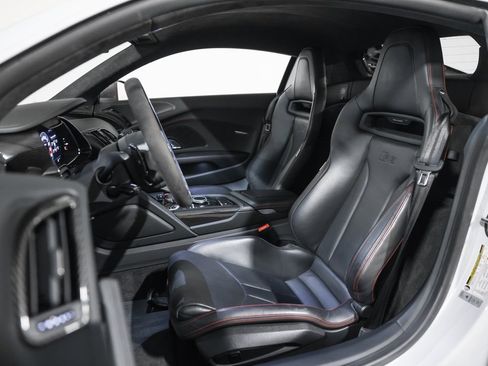 Used 2018 Audi R8 V10 plus w/ Full Leather Package image 28