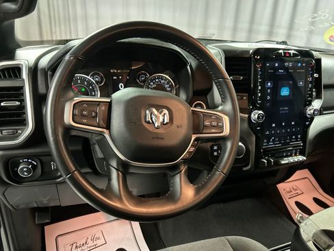 Used 2024 RAM 2500 Big Horn w/ Sport Appearance Package image 15